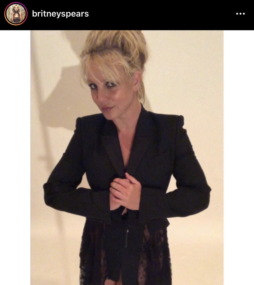 doraemon_1177's tweet photo. Signs are clear. #freebritneyspears #freebritney https://t.co/7jTysceXSS