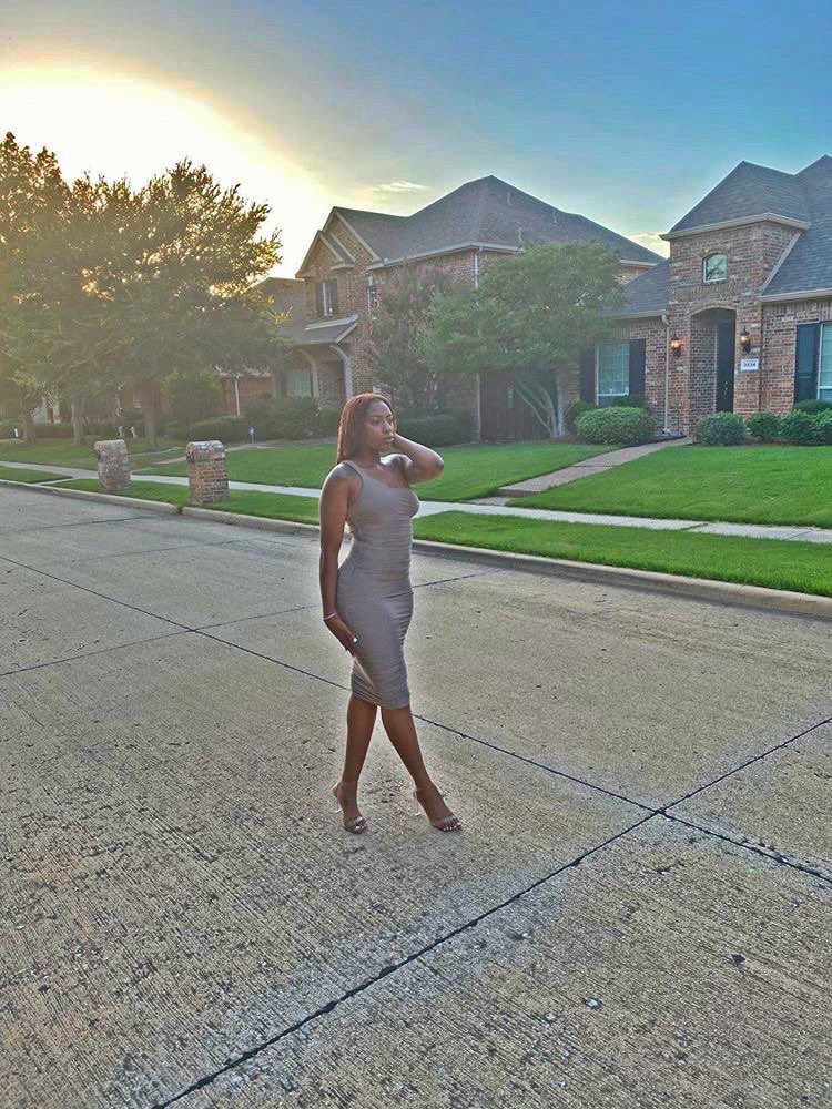 BioncaDunham33's tweet photo. Happy 1 year anniversary babe!!! I love you 🥰 https://t.co/sT3xXUzkF8