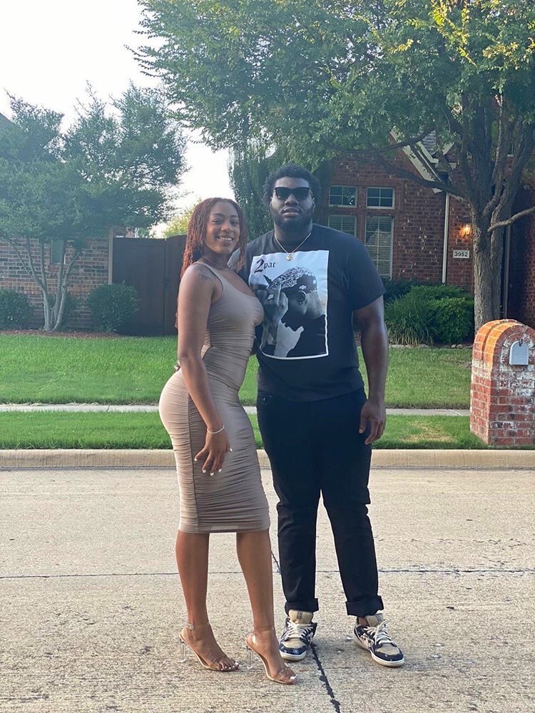 BioncaDunham33's tweet photo. Happy 1 year anniversary babe!!! I love you 🥰 https://t.co/sT3xXUzkF8