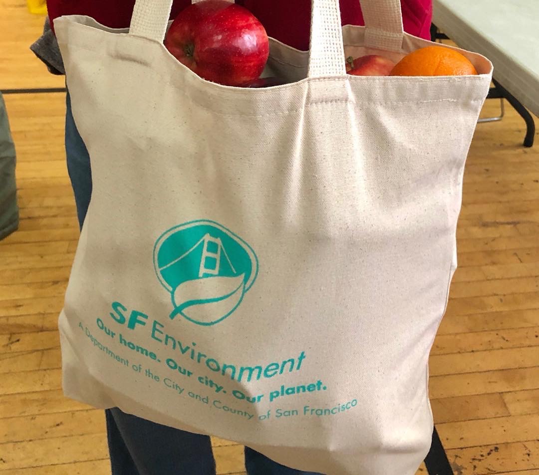 SFEnvironment's tweet image. Are you totes in love with your reusable bags as we are? We 💚  that our canvas totes decrease plastic bag usage and that they’re locally manufactured right here in SF. 

Do you have a favorite reusable bag?

 #RefuseAndReuse #SFThingToDo