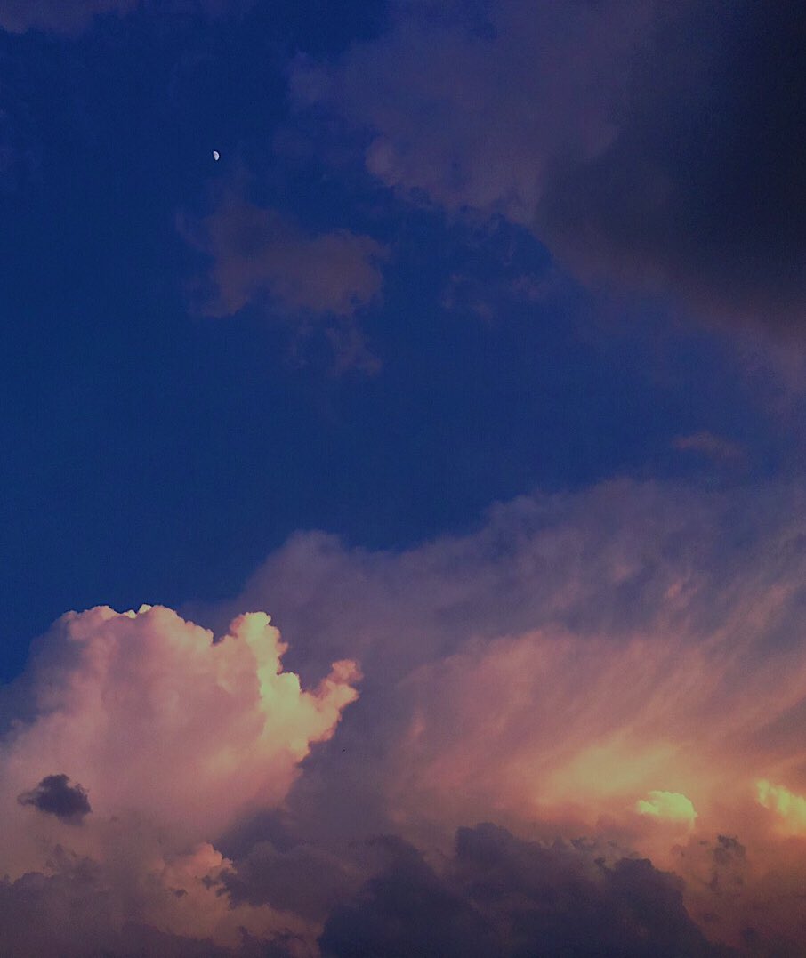 aunught's tweet photo. There are many beautiful skies , dunring the day or at night , the vast sky always has beautiful colors . But he was the most beautiful sky for me 💜🌤 
#SkyForNamjoon 
@BTS_twt https://t.co/ZBYhmqsIDH