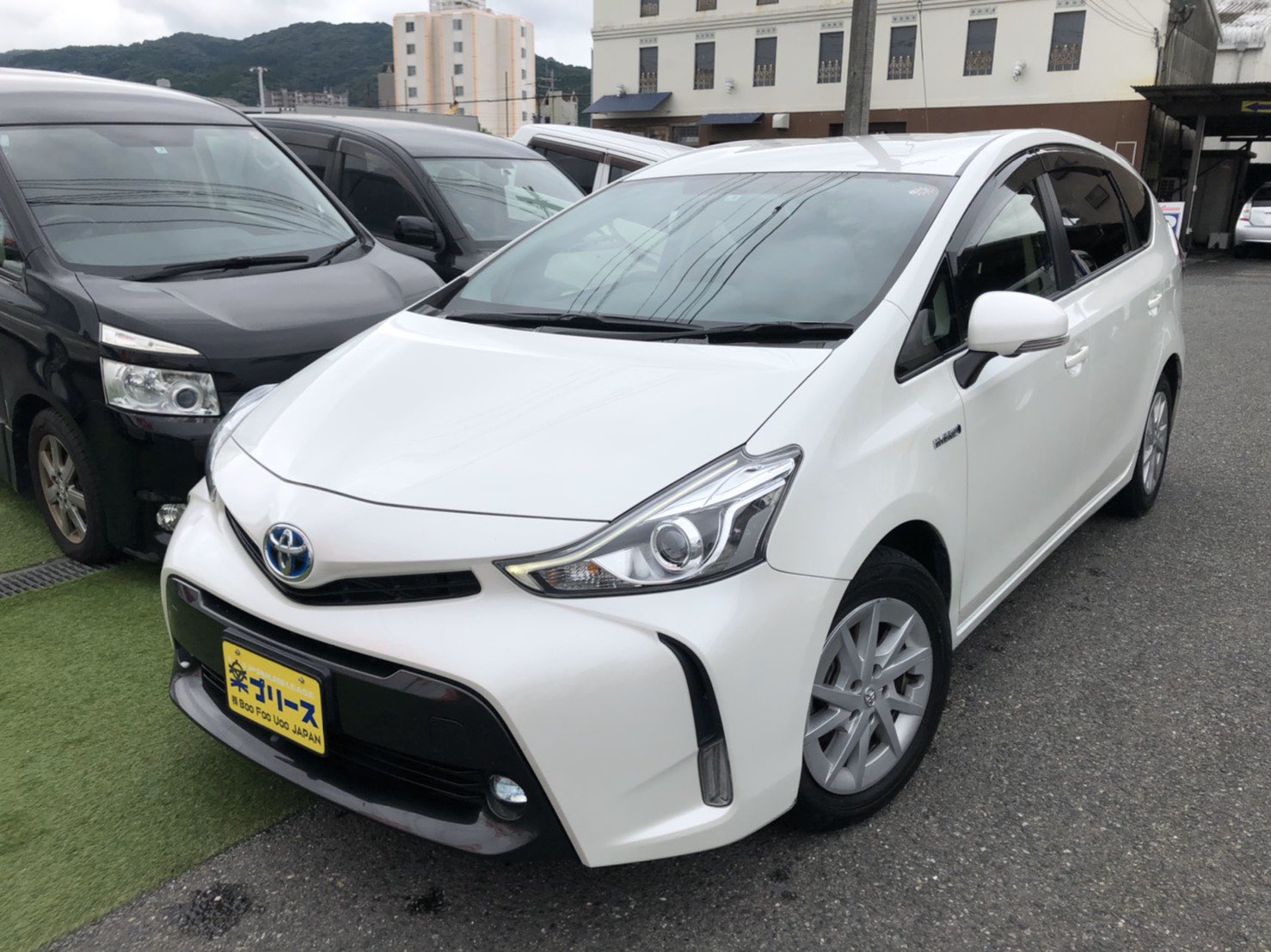 中古車販売リース久留米 トヨタ プリウスa 7人乗り お待たせしました プリウスa7人乗り入庫しました 人気のパール 電動シート 年式 27年 走行距離 9 4万 パール 支払総額 148万円 プリウスa 久留米市中古車 パール 7人乗り 電動シート