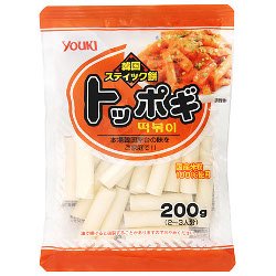 But before I throw in the ramen I add this bish. It's called tteokbokki and they're yummy squishy rice cakes I fell in love w in Korea. I like the refrigerated ones cause I don't think all tteokbokki is created equally. <__<