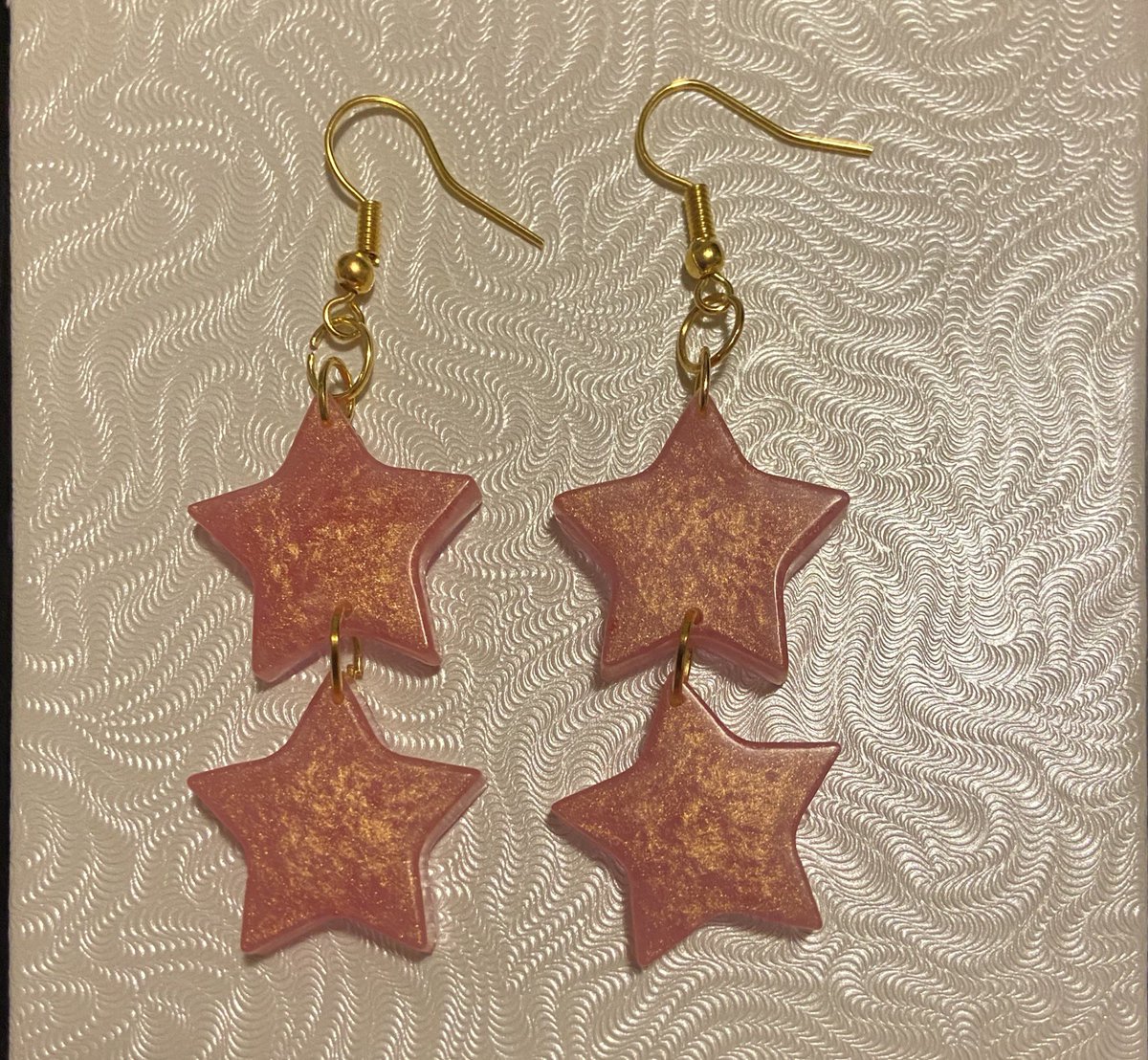 WinnieMHandmade's tweet photo. 2 pieces I finished today 🌙✨ how do we feel about these designs? 🤗 https://t.co/qCQAUQmTa3