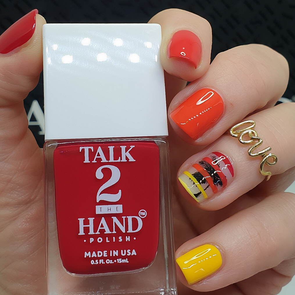 "Santorini Sunset" Five Pack by #talktothehandpolish 🌅

5 glowing shades of red, orange and yellow to set fire to your nails!! 🔥

Available now on our website ✨ talktothehandpolish.com