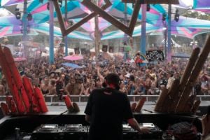 ozclubbers's tweet image. Thick as Thieves x Rainbow Serpent Festival Live Stream 
#boogs #brianfantana #livestream #melbourne #patricktopping #rainbowserpentfestival #revolver #thickasthieves 
ozclubbers.com.au/?p=49367