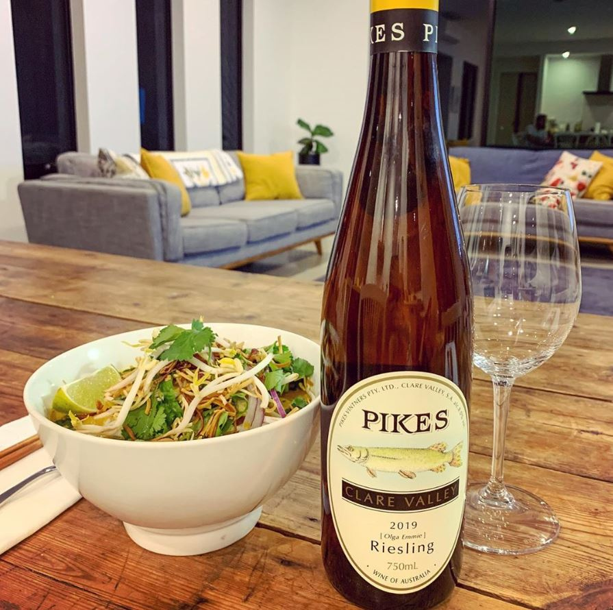 armadalecellars's tweet photo. @PikesCV #ZoomTasting! #NewDate - Sat 8 Aug (#booknow https://t.co/LhI7rRLpz2) $49 tasting for two-6 x mini bottles (187mL) incl. Pikes 'Traditionale' Riesling 2019 #94pts Halliday - Pikes ‘Eastside’ Shiraz 2017 - #95pts Halliday @winecompanion #clarevalley #tasting #lockdown https://t.co/GdFmt7ajCZ