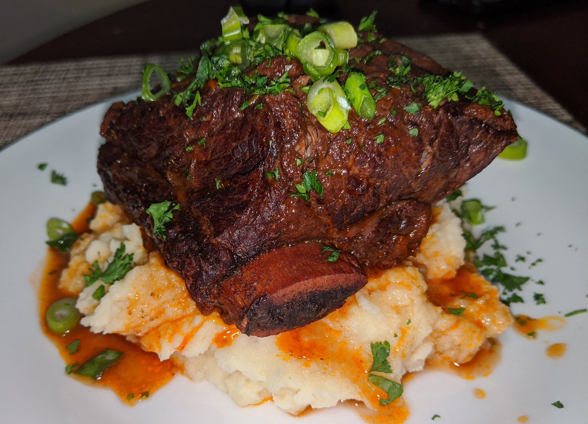 MBrosmom's tweet photo. Finally finished...
It was so delicious!!!
**Red wine and garlic braised short ribs**
#fallingoffthebone https://t.co/JT6XIDrVwm