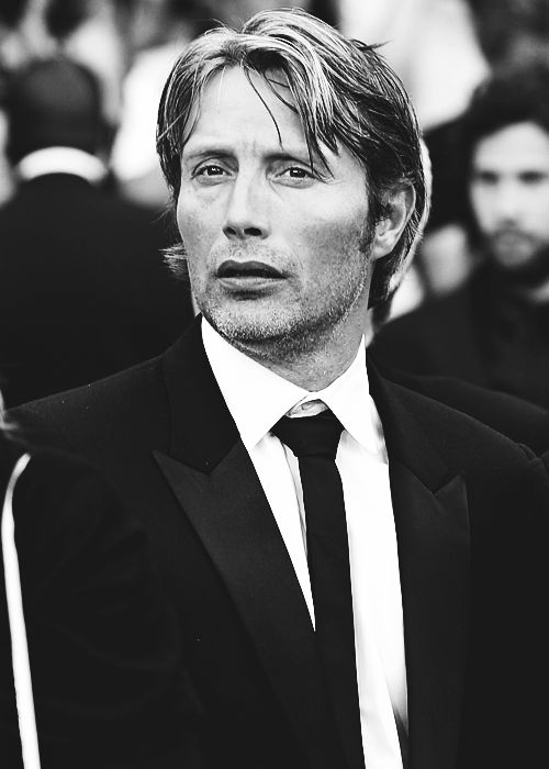 A thread of hot Mads? A thread of hot Mads.