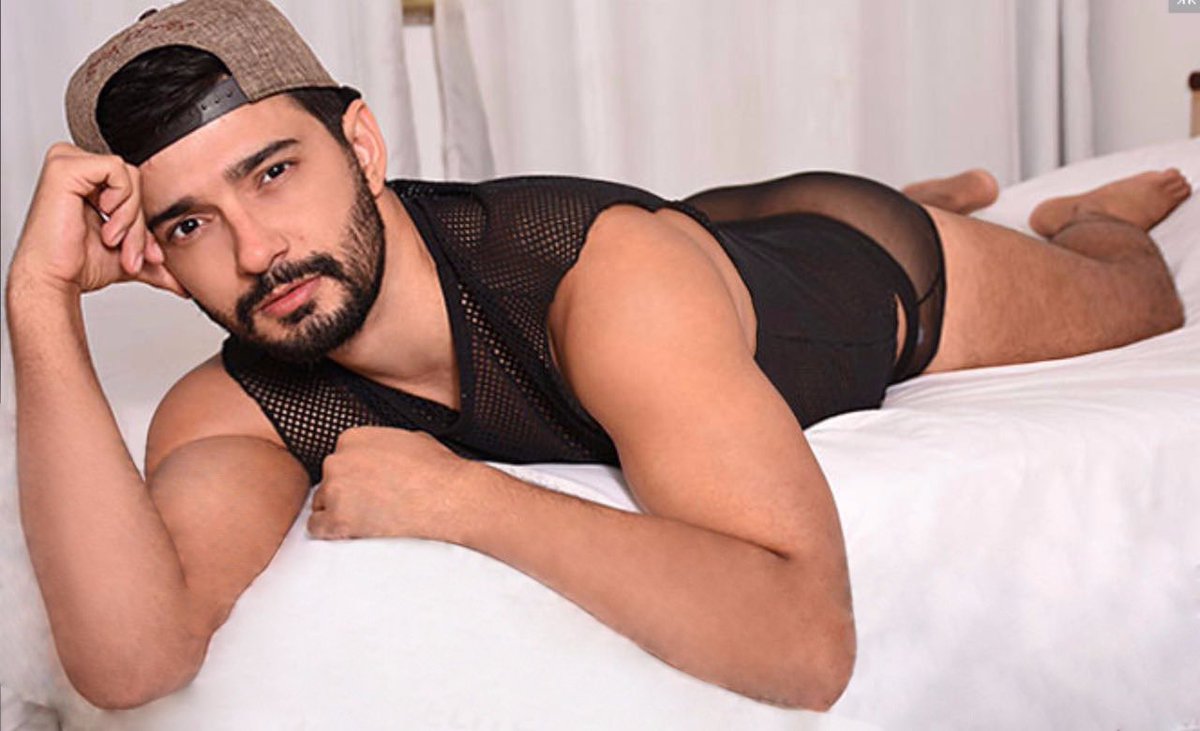 MarcosGoianoXXX's tweet photo. Olá galera, boa noite . Tenho uma novidade para os meninos que me mandam Msg para gravar vídeos, e para os clientes que querem me contratar. Aviso que estou retornando a São Paulo em Setembro. Quando eu tiver uma data exata, avisarei aqui para vocês 😘 Whtsp (11) 98276 2123 https://t.co/d8Suc4Tbap