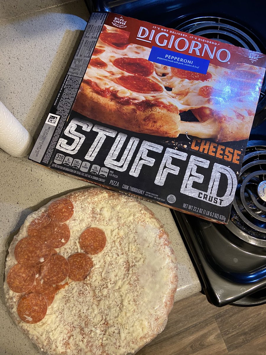 WesDan_YT's tweet photo. Hey @DiGiorno, what’s up with this? https://t.co/uEVZ8yeqnm