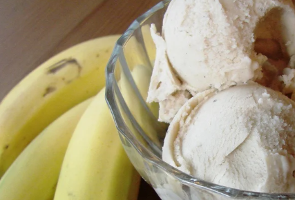 PottersCookshop's tweet image. #Funtip! #foolthekids (or yourself!) into a #healthydessert: #mash up #bananas &amp;amp; freeze - it makes #yummy #healthyicecream alternative!

#cookshop #essex #kitchenhack #icecreamalternative #dessert #mashedbanana #healthy #fruitdessert #healthydessert #icecream #bananaicecream