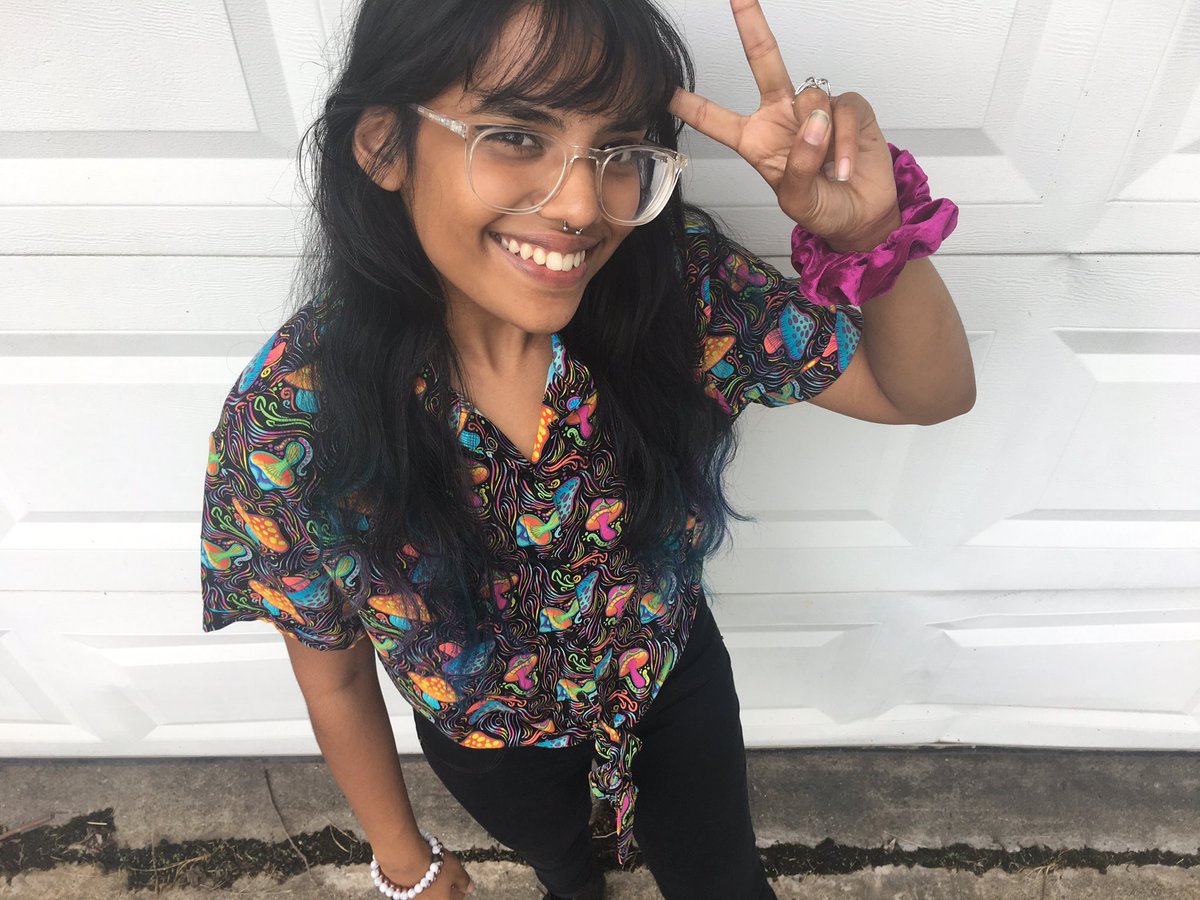 foraging_sonny's tweet photo. Iconic caption
Also here’s some 2020 pics for late #NonBinaryDay
#notyourbinary #theythem https://t.co/rQp4YnAHcm