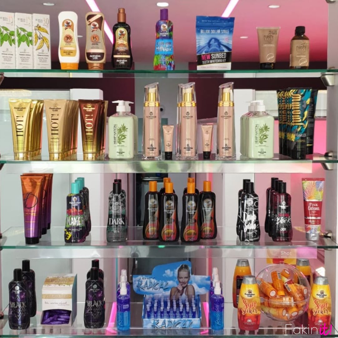 Fakin_It's tweet photo. Can you spot your favourite tanning lotion? #fakinit #australiangolduk #onlythebest #tanningaccelerator #dha #bronzer #intensifier #naturalbronzer #cyrano #glow #luv2tan https://t.co/92dPS445nW