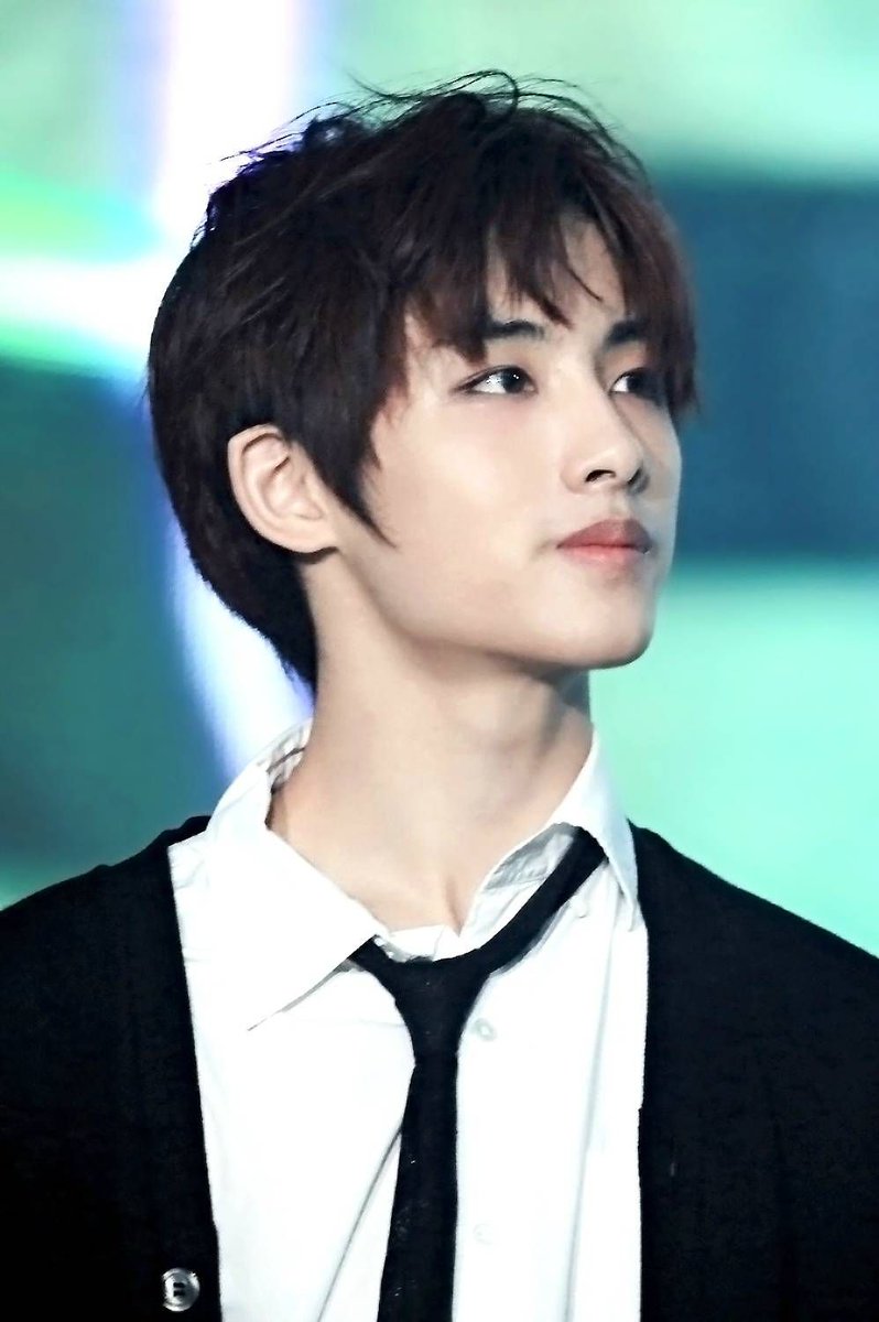 Hourly Winwin☁️ tweet media