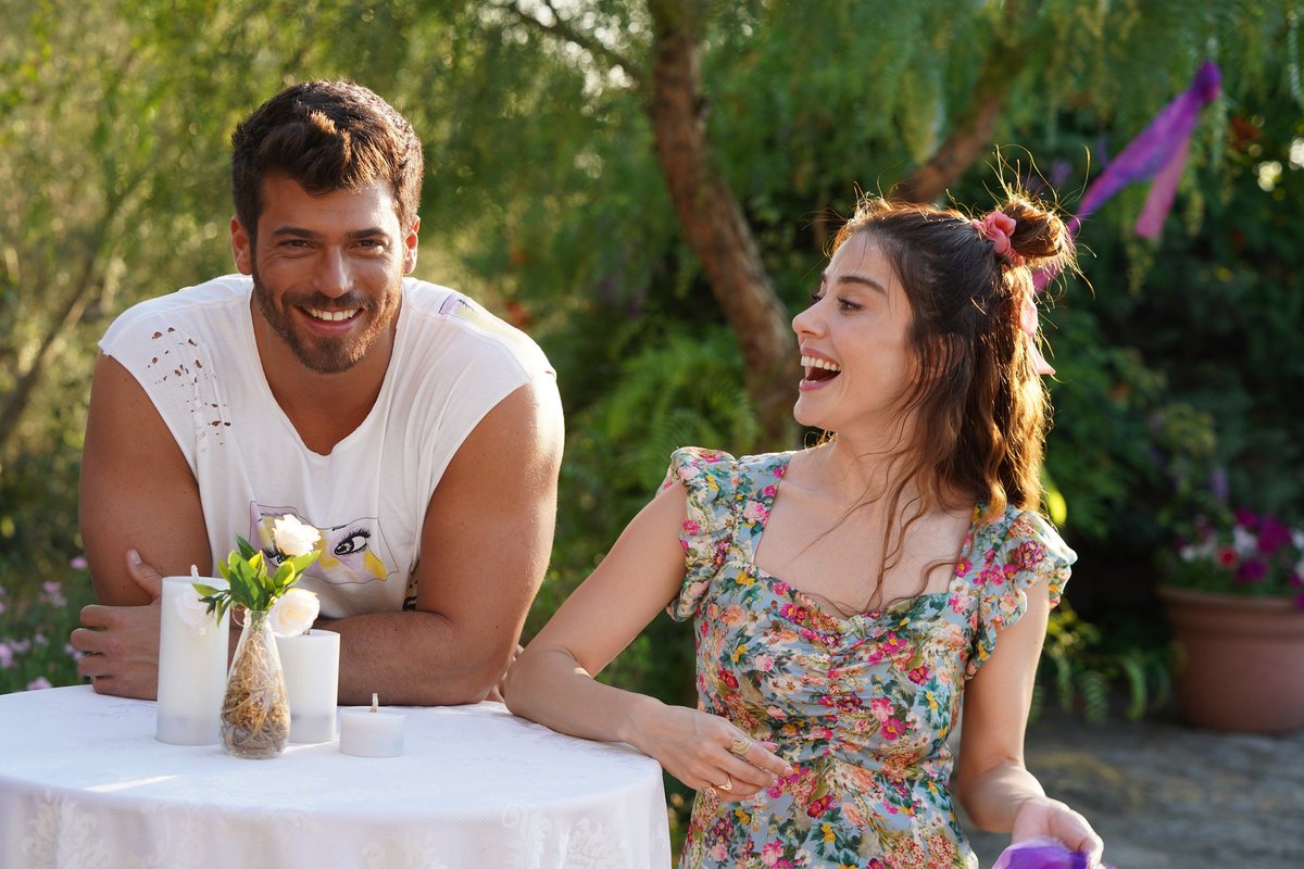 Canyaman_mexico's tweet photo. No se ustedes pero a mi, este duo ME EN-CAN-TA🙌🏻💫💥
#Ezgür #CanYaman #ÖzgeGurel #BayYanlış #Dolunay #Bittersweet #BayYanlıs #ÖzgeGurel #CanYaman #ozguratasoy #CoupleGoals #BYteam #bayyanlis https://t.co/4YagijvwVR