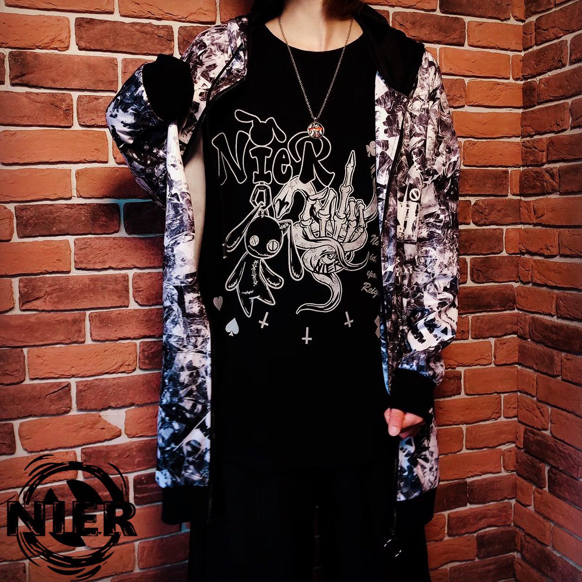 NieR_tokyo's tweet photo. 🎁本日〆切プレゼント企画🎁

こちらの当店オリジナルT-shirtを

🎊7名様にプレゼント🎊

◼応募方法
フォロー(@NieR_tokyo) &amp; RT
◼締切〆  本日24時

※鍵垢の方も対象内です。

こちらの商品は非売品となります。

是非ご参加ください🙇‍♂️🙇‍♀️ https://t.co/jqBVSydwZ7
