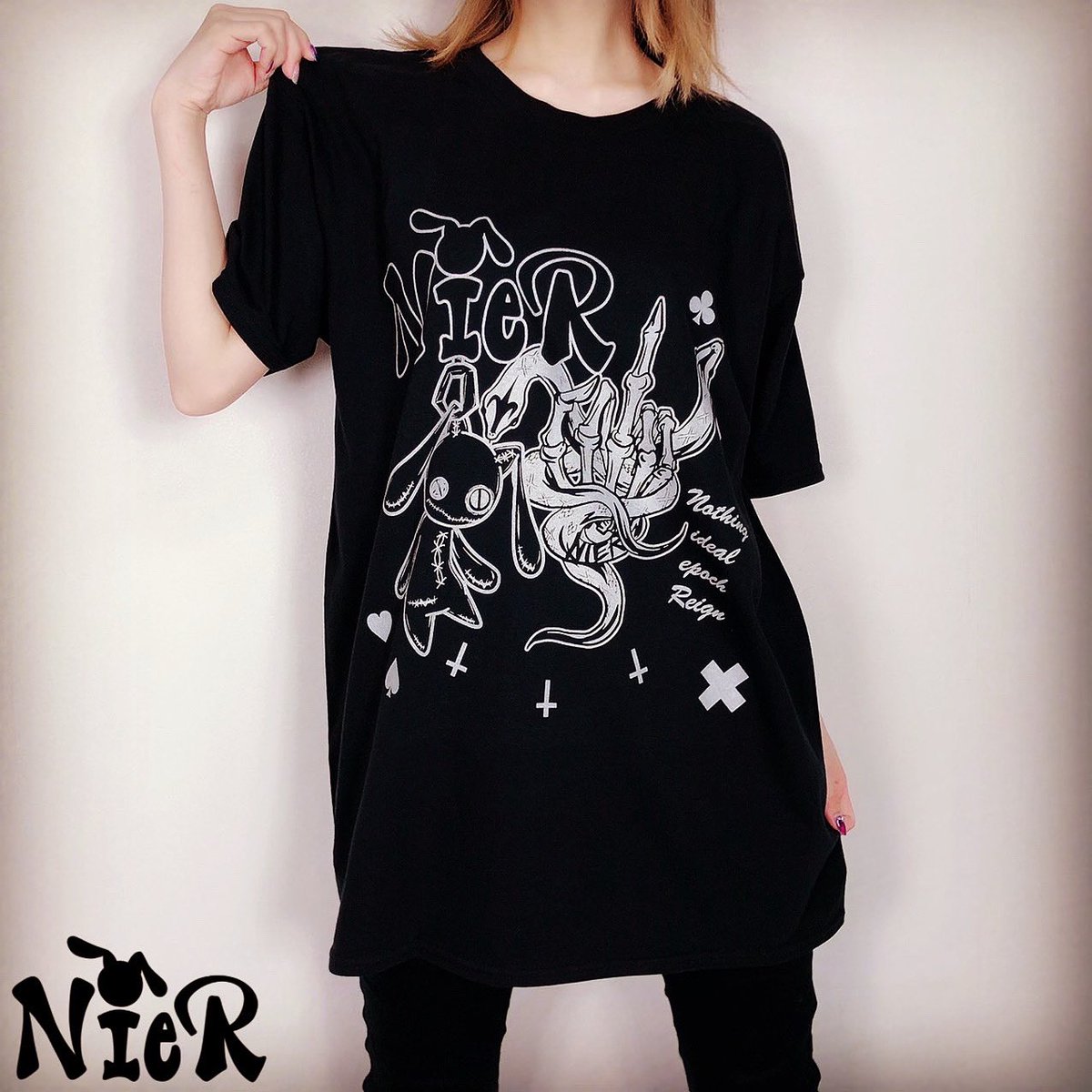 NieR_tokyo's tweet photo. 🎁本日〆切プレゼント企画🎁

こちらの当店オリジナルT-shirtを

🎊7名様にプレゼント🎊

◼応募方法
フォロー(@NieR_tokyo) &amp; RT
◼締切〆  本日24時

※鍵垢の方も対象内です。

こちらの商品は非売品となります。

是非ご参加ください🙇‍♂️🙇‍♀️ https://t.co/jqBVSydwZ7