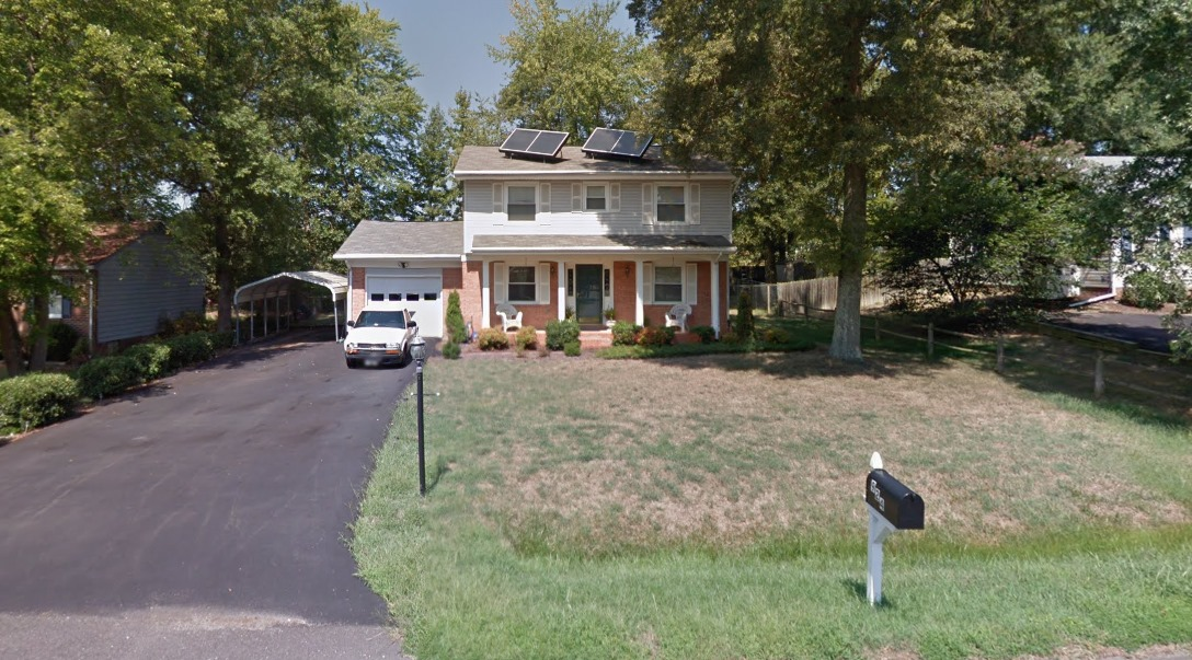 fredericksburg, virginia.this is the first house we lived in after a month-long stay in a hotel while my parents looked for a place. we were here for less than a year, I think. kyde's family lived like 4 doors down the street and is when i met her brother.