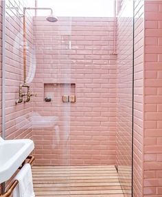 finsaneshop's tweet photo. Dream me !!!!
#pink #house #things #decoratewithbuilders https://t.co/u7mYUtJPf0