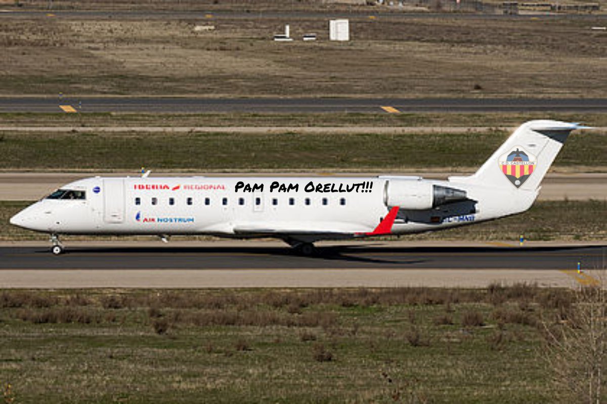 Este es el avión de la ilusión...en este van las ilusiones de una ciudad, de una provincia....Ahí va el @CD_Castellon ....destino: Ascenso!!! -2 días..... #ppo #Playoffs