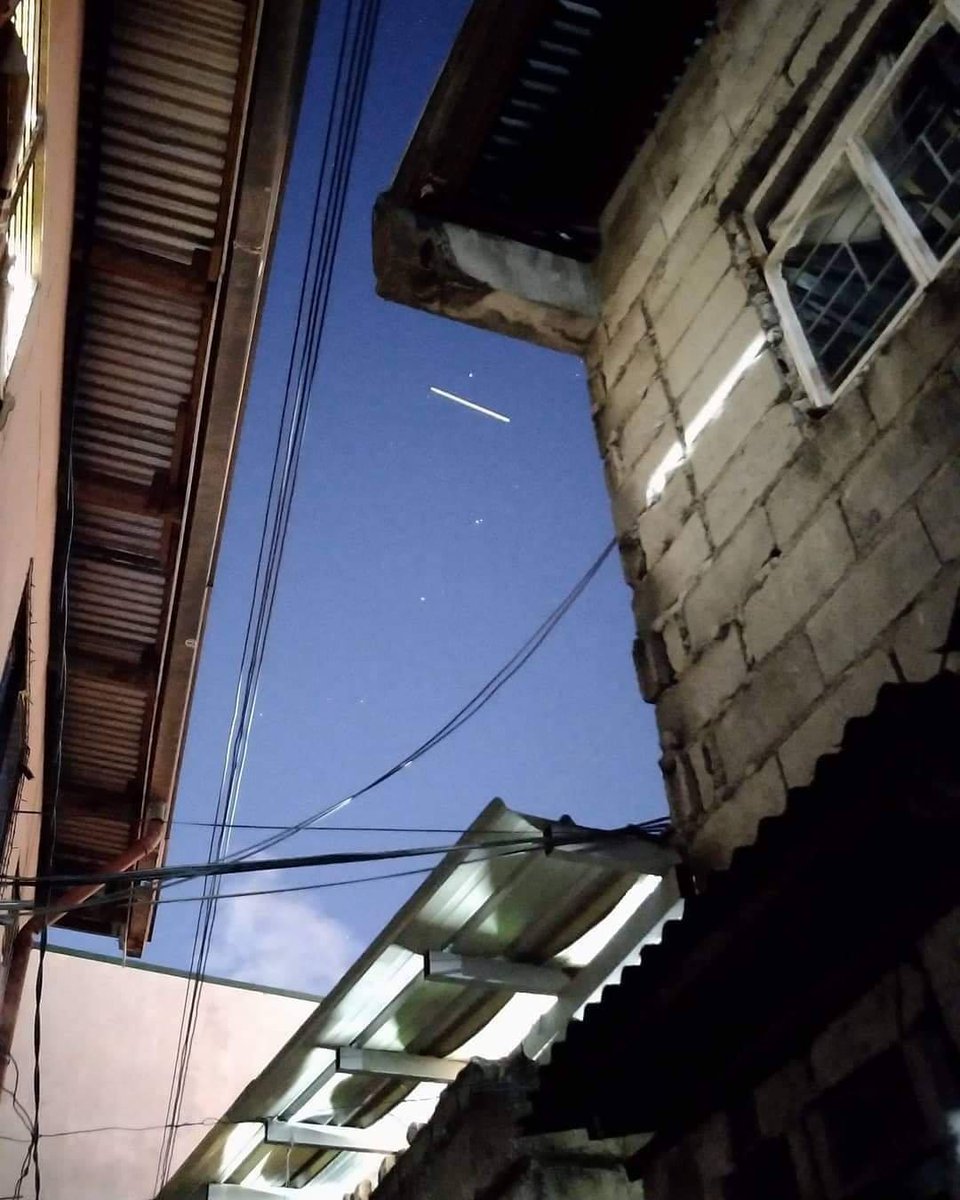 newswatchplusph's tweet photo. LOOK: Phone camera captures International Space Station over PH

Using a mobile phone, David Joshua Magno captured the International Space Station (ISS) on a clear evening in Binangonan, Rizal on Wednesday

📸 @dabidhigante https://t.co/6QUJA0KrJk