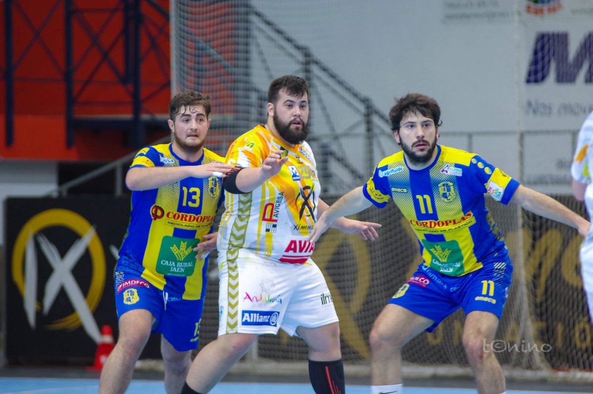 BmXimenez's tweet photo. 📢📣 RENOVACIÓN 📣📢 

Ricardo Torrent (@ritorrent) se suma a la lista de renovados para la próxima temporada 📈

Cumplirá su segunda temporada en nuestro conjunto 💪🏼😏 

#VamosMiGenil #VamosAX #FuelleIsBack https://t.co/Xj67ro9A1a