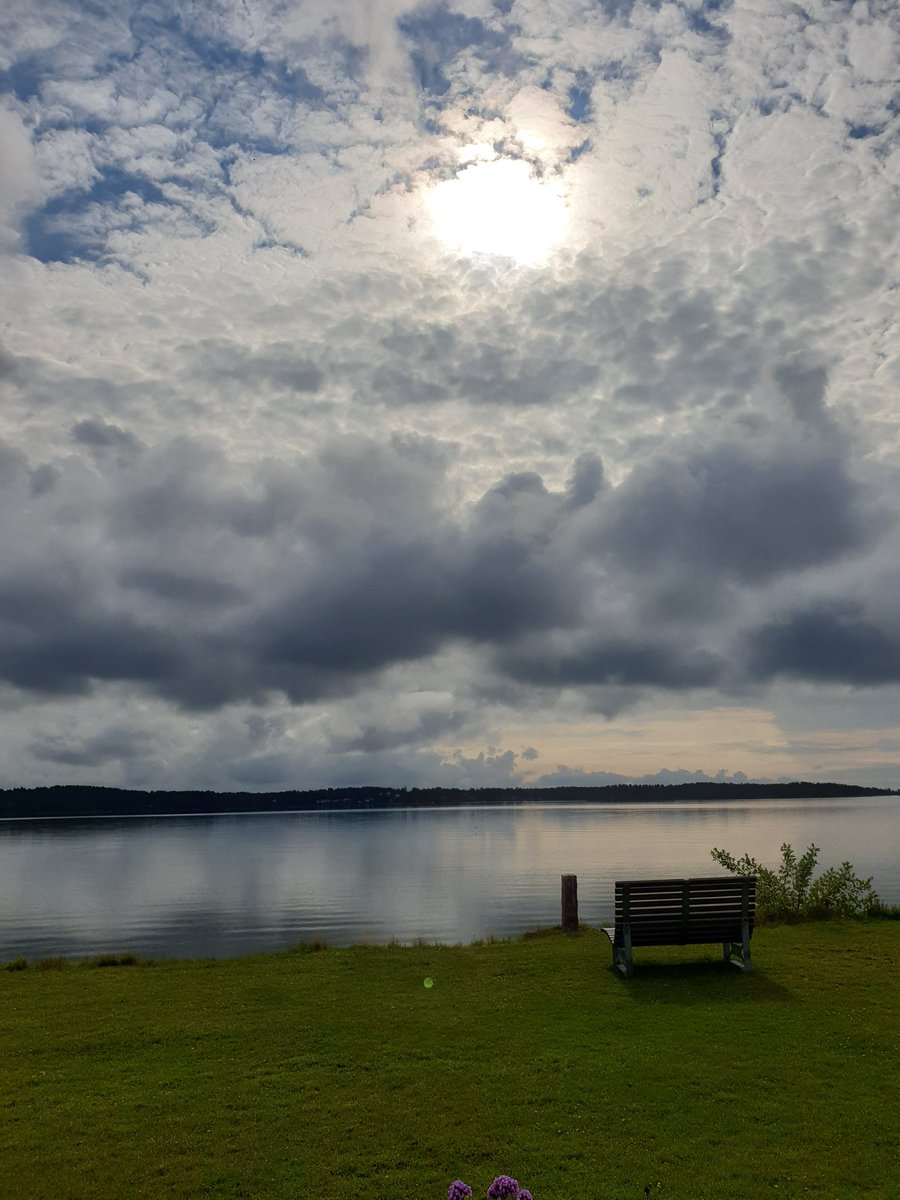 1980Jojjo's tweet photo. Morgonjogg i Åmål! #smilingrunner #godvana https://t.co/Lk5ESBpF5d