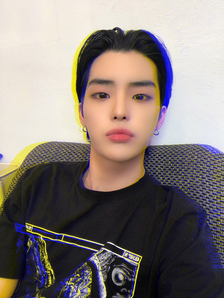 [#곤] 내 사랑 아랑이들♥️ 뭐하고 있나요😚
⠀⠀⠀ 
#아르곤 #ARGON