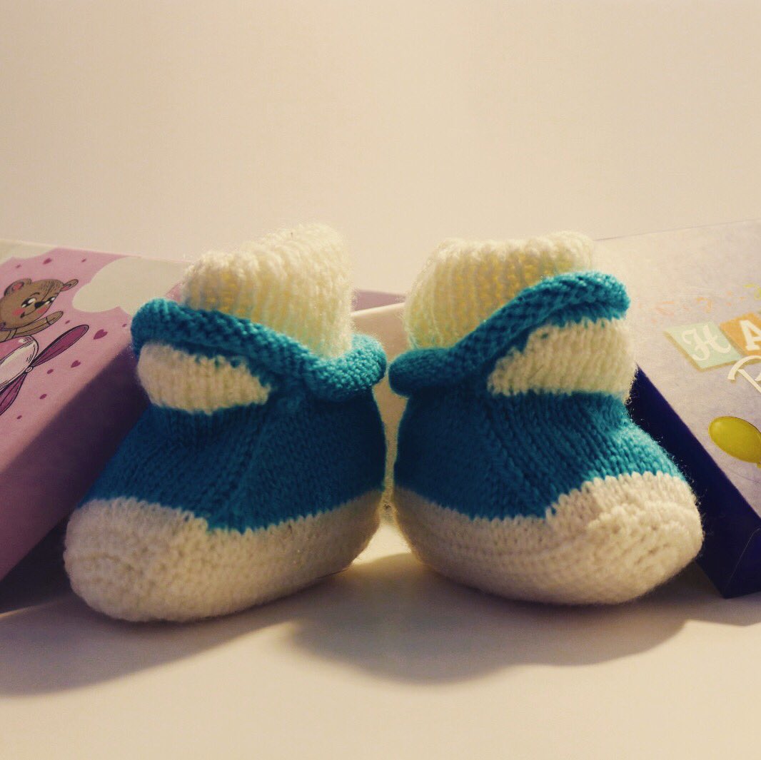 sevimshandarts2's tweet photo. #babe #blue #white #gift #booties #babybooties #coronavirus #handmade #ladies #twitterhacked https://t.co/xfoyUPPDC3