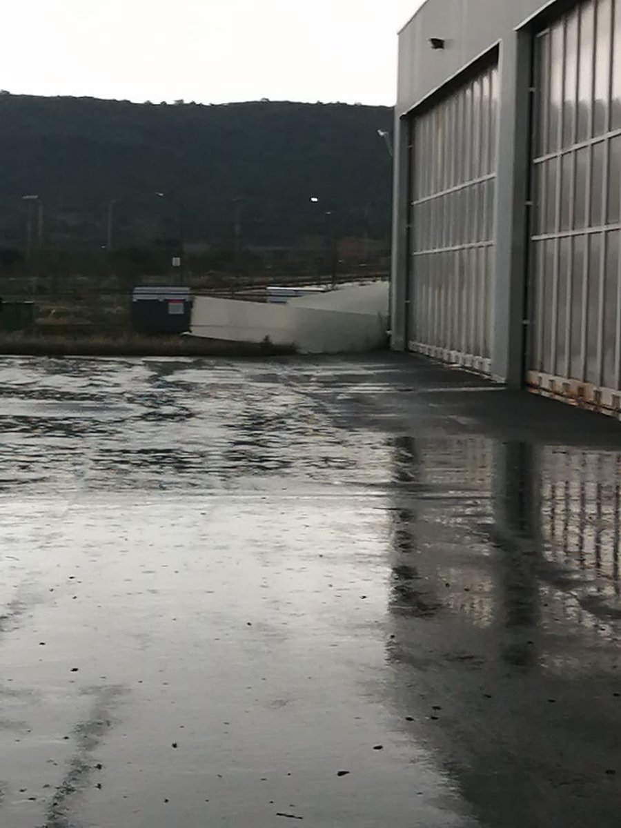 flyAPM's tweet photo. #ICYMI hace unos momentos en #Querétaro #QET #MMQT @AIQ_MX
MMQT 160021Z 11032G54KT 0SM TSRAGR BKN010 OVC020CB 15/14 A3022 RMK 8/3//
#flyAPM #avgeek https://t.co/N7KzST1dh6