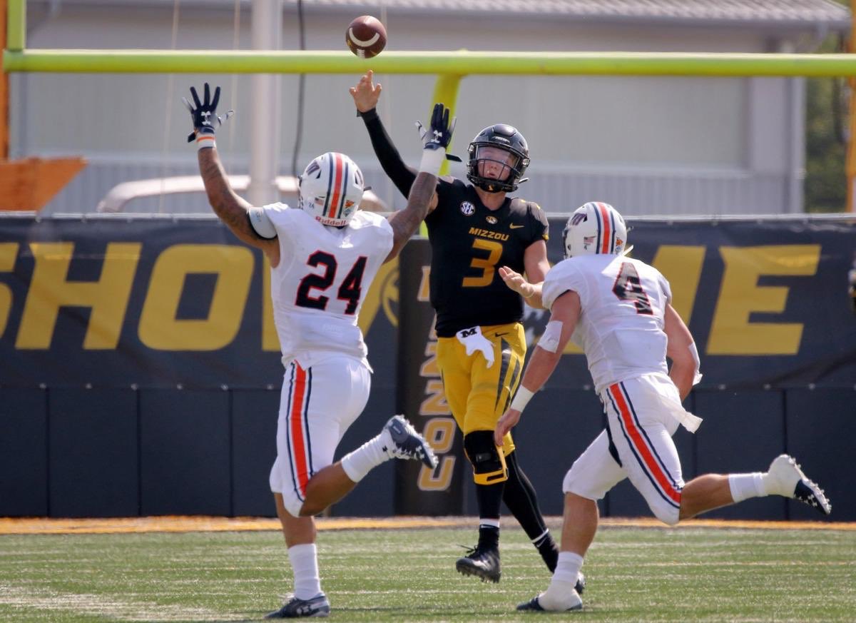 Super excited to say I have earned an offer from The University of Tennessee Martin!!! <a href="/Throw_2_Win/">Coach Sam Fisher</a>