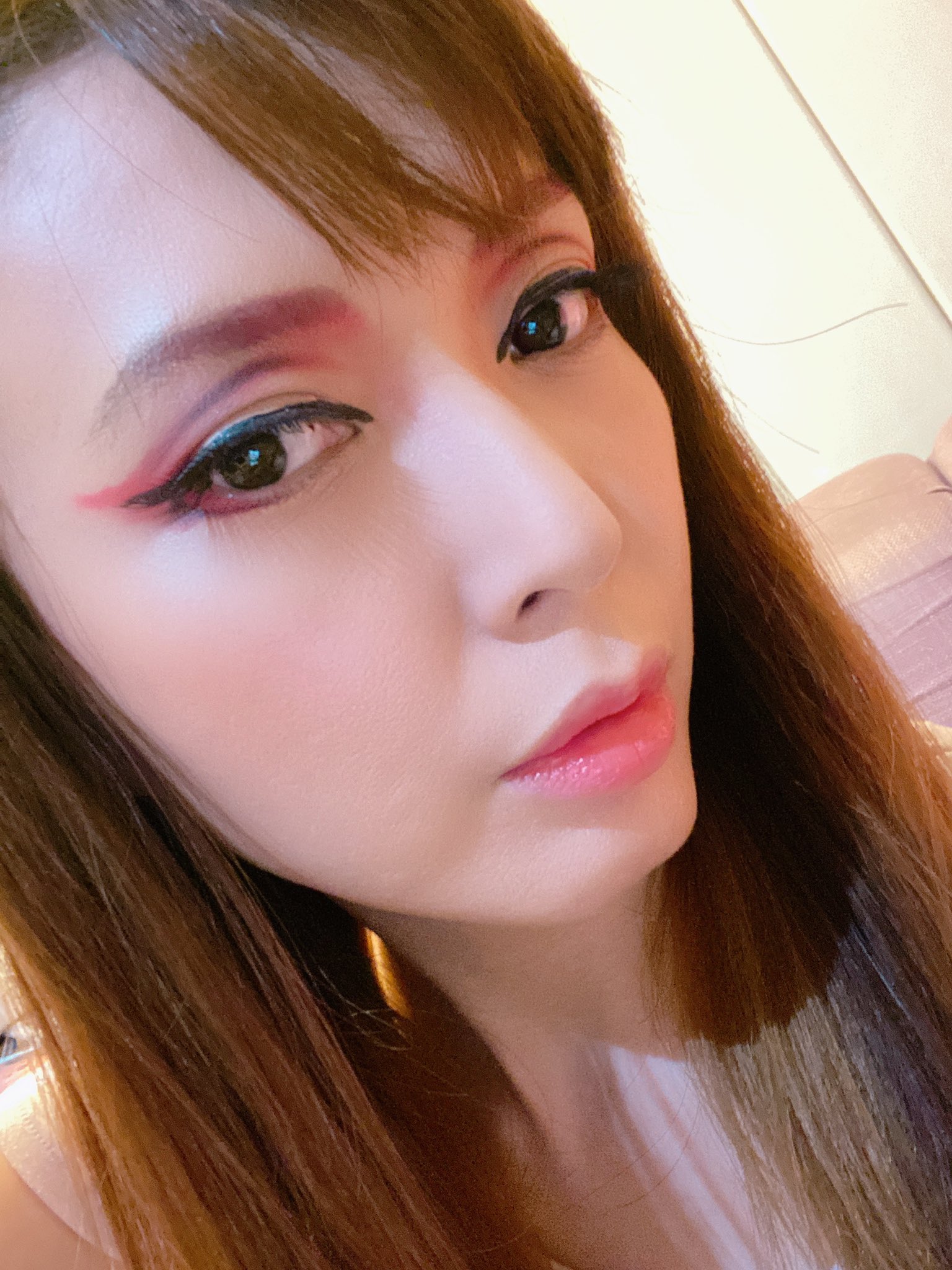 蓮城まこと 私の 鬼メイクしたいなー と言う発言から昨日のお休み 鬼zoom会になりました みんな私に付き合ってくれてありがとう 蓮城 甘やかされてます笑 鬼メイク やっぱなんか宝塚っぽくなっちゃったなー たすいち お湯で流して 鬼zoom会
