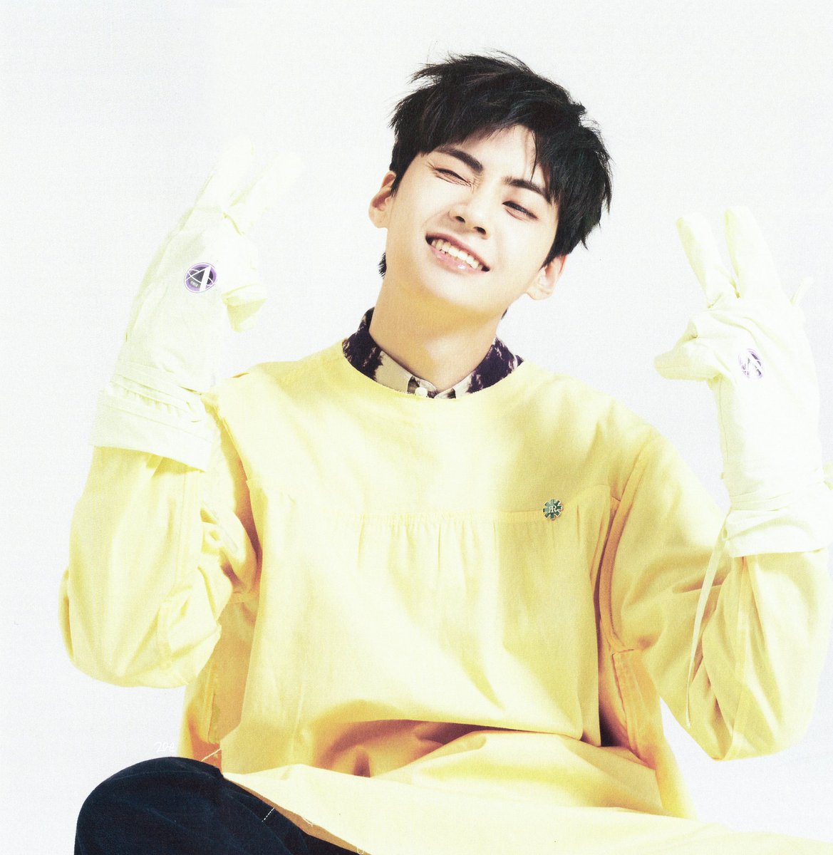 g_jin608_22's tweet photo. LEE JIN HYUK MINI ALBUM
<Splash!> iii VER. SCAN
#이진혁 #진혁 #LEEJINHYUK
#JINHYUK #李鎭赫 #브이태양
#Splash #난장판 #BEDLAM https://t.co/TeTBjAALeW