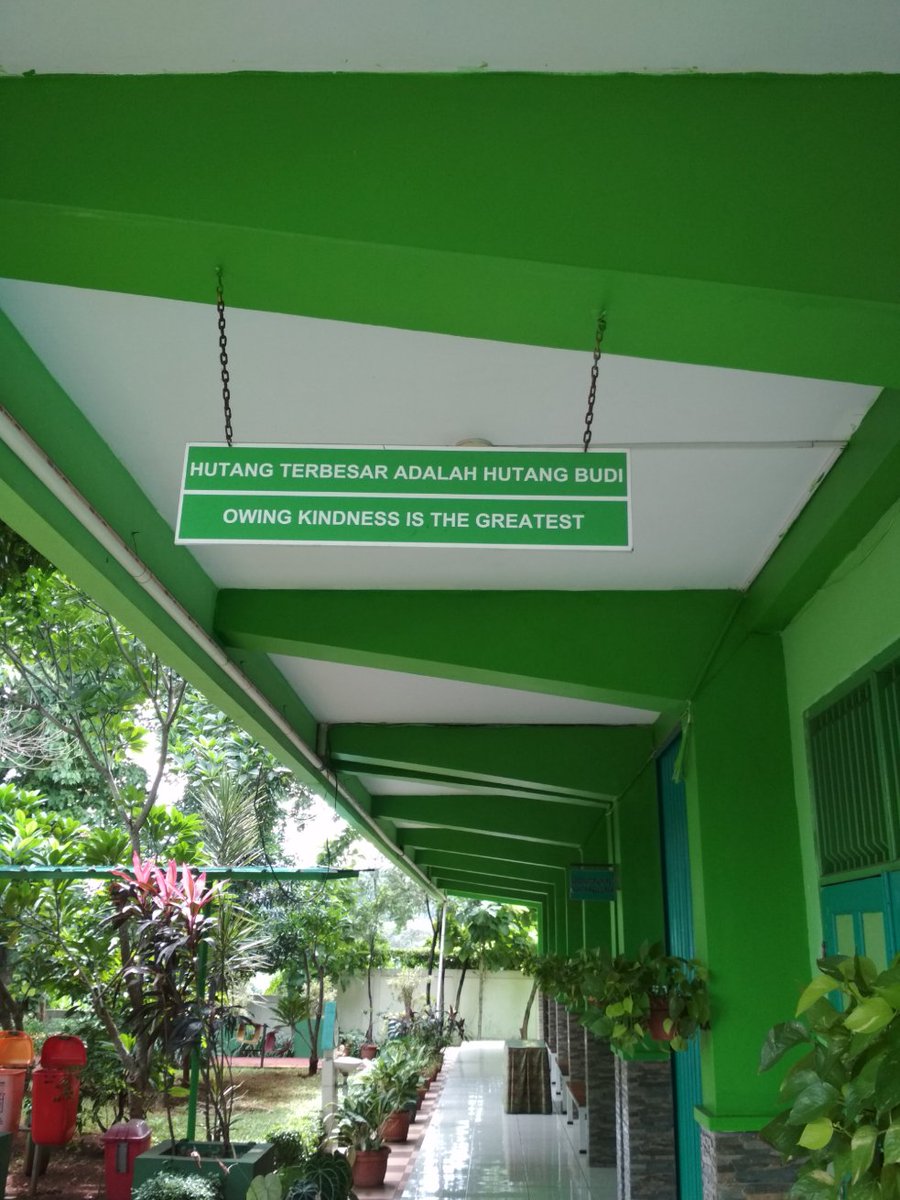 Semoga yang nulis bukan guru bahasa inggris_005
😂😂😂
#papan 
#tulisan 
#sekolah 
#sma 
#keminggris