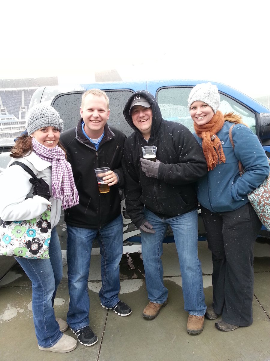 britton_haney's tweet photo. @FlannyMLB @bballkansas Yep - we were one of the 100 in the stands to start the game. Brrrrrrr @aaronsayers75 @RandiPlatko https://t.co/5UxHBUuzRG