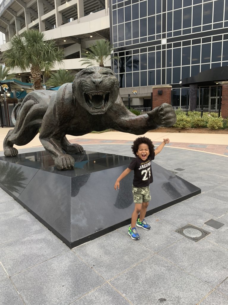 Mrs. Smiley tweet media