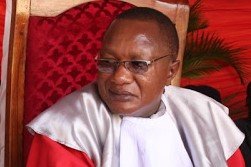 judiciarytz's tweet photo. Jaji Mkuu wa Tanzania Mhe. Prof. Ibrahim Hamis Juma anasikitika kutangaza kifo cha Jaji Mfawidhi wa Mahakama Kuu ya Tanzania Kanda ya Tabora Mhe. Salvatory Bongole aliyefariki Dunia jana saa 5 usiku baada ya Kuugua ghafla.

Taarifa za Mipango ya Mazishi zitajulikana baadaye. https://t.co/nn6JKE2TAH