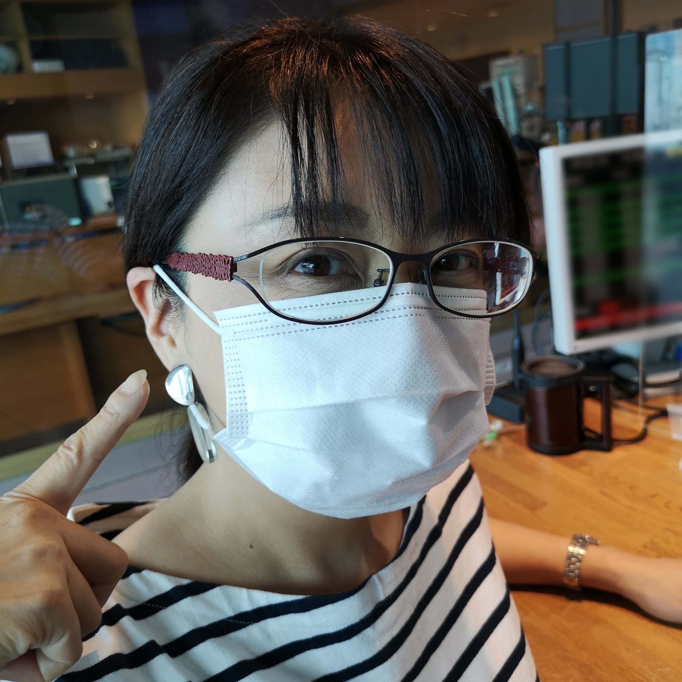 りすのすけ Cbcﾗｼﾞｵ つボイノリオの聞けば聞くほど 公式キャラ こたか なおこ アナの 500えんイヤリング こうきゅうひんだね 小高直子 アナウンサー Cbcテレビ Radiko Cbcラジオ つボイノリオ 聞けば聞くほど Cbc1053