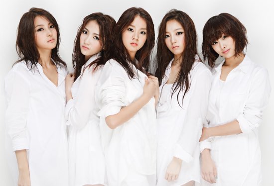 KARA (카라 | カラ) was a south korean girl group under DSP Media in 2007! They went through 3 different line-up changes, but each line-up served!