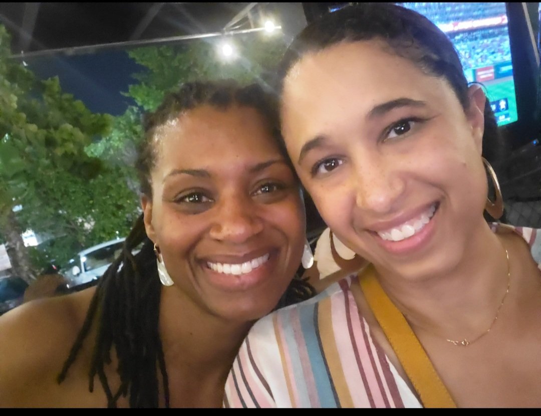 RRichmond_PAC's tweet photo. She's a PA-C that ROCKS (and a Mama, and a wife, and a daughter and a teacher, and a life coach, and a friend...you get it!)
HAPPY BIRTHDAY Reena Cherry🥂 https://t.co/3Iovb2W0Wg