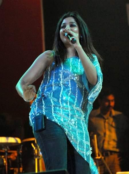 SonaSsg's tweet photo. Morning refreshed with this iconic musical elements! ♥
@shreyaghoshal - Good morning rockstar! Have a coolest day ahead with such positive musical vibes.♥
#FavThrowback https://t.co/BmscOPymcV