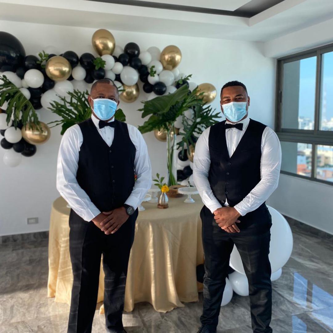 DonEventos's tweet photo. #TBT De cuando fuimos cómplices de un esposo enamorado y decidido 100% a sorprender a su esposa el día de su cumpleaños, con todo covidianidad😷 Nos pusimos las pilas y creamos una #UniqueExperience con todo el protocolo necesario. https://t.co/3MPh6dlZ2G