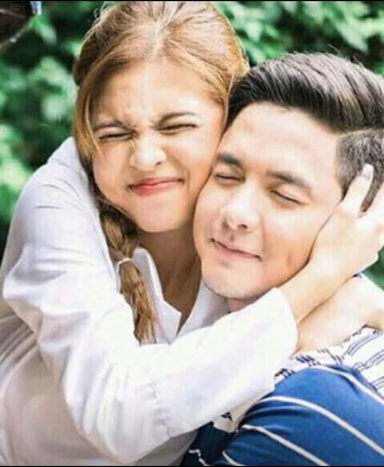 22mamatee's tweet photo. @mainedcm @aldenrichards02 ADN #ALDUBatADN5YearsNa https://t.co/Wr0cJnaOn9