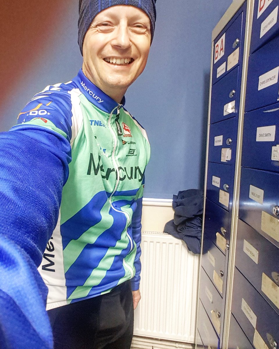 AndyStephens31's tweet image. Cycle to work this morning yesterday sunshine today gray and overcast again #cycling #cycletowork #roadbike #keepfit