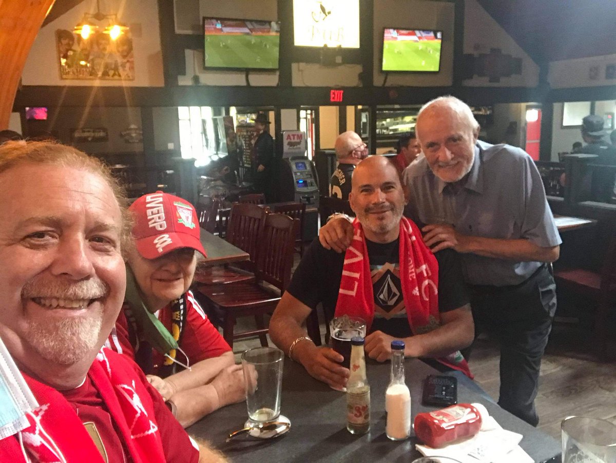 lfccgy's tweet photo. Had a guest in today from @lfchalifax. Welcome to #Calgary. Always great to welcome Reds from all over. #YNWA https://t.co/XMEeNGr9yR