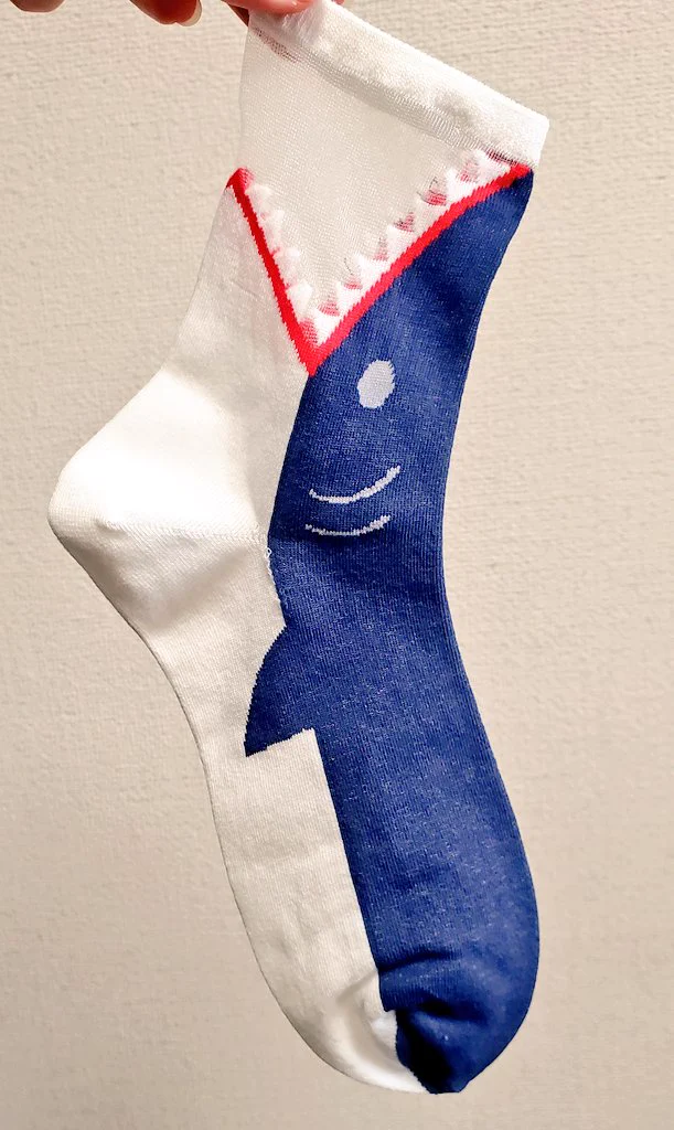 チュチュアンナの「かみつきサメソックス」！デザインが良すぎて何も考えず即買ってしまったwww