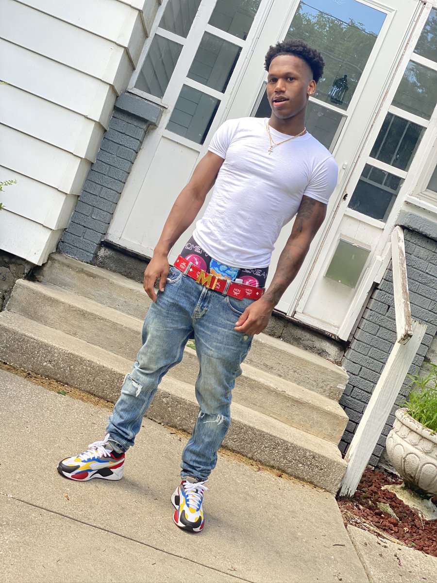 gvldtezz's tweet photo. 🤟🏾 https://t.co/UIBW1eWPZQ