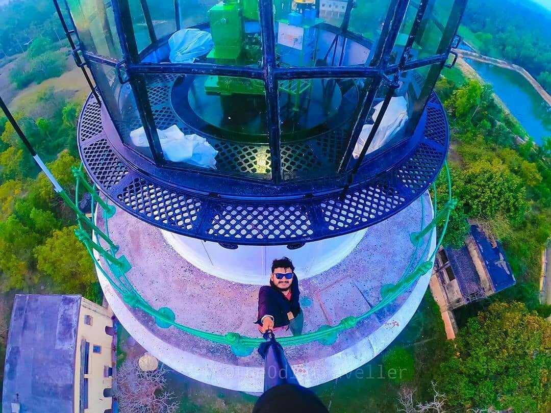 PureOdisha's tweet photo. This place is one of Odisha's most unique and intresting things that very few know about. Read on.  
https://t.co/ghP4sM3zkL
.
@odisha_tourism @naveen_odisha @incredibleindia #odisha #incredibleodisha #biking #travel  #odishadiaries #falsepoint #hukitola #explore #lighthouse https://t.co/uyCMBos3N1