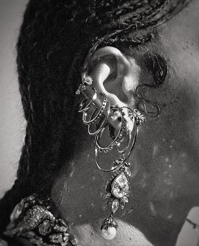 beyoncefashi's tweet photo. https://t.co/6hQ7dACIuj